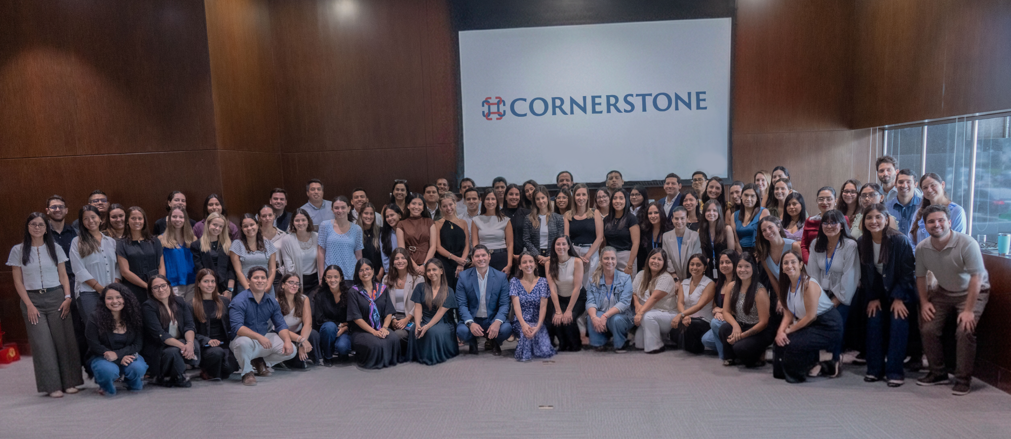 Equipo Cornerstone